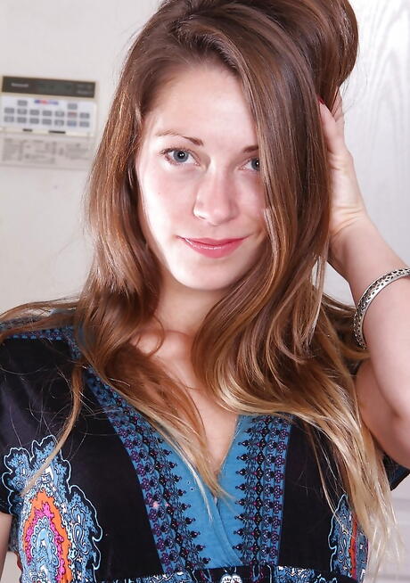 Hot teen Candice Fergison reveals tiny tits and shaved pussy 